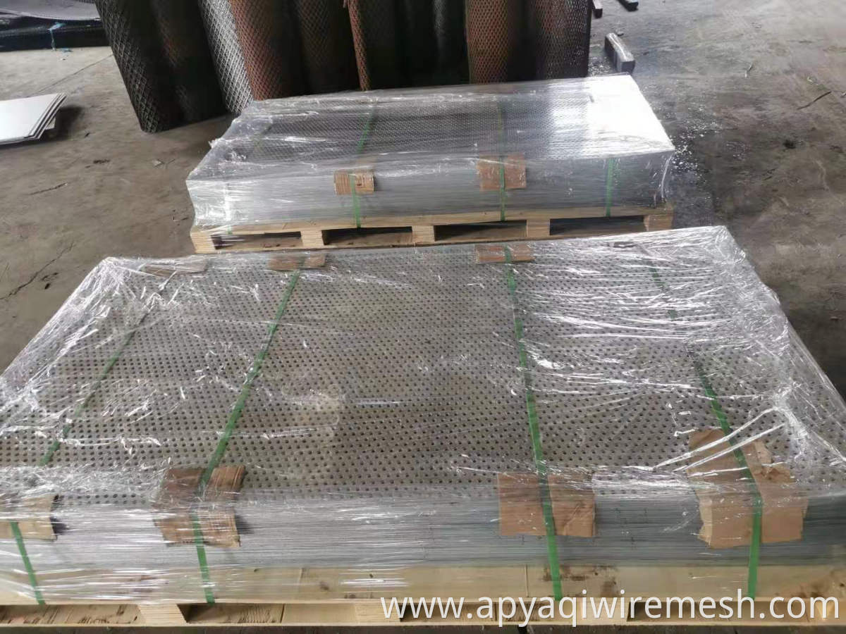 0.8mm Thickness Low Carbon Steel perforated metal mesh sheet punched steel mesh sheet 5mm Hole